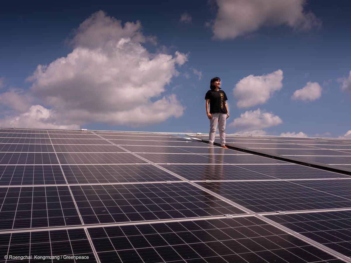 “그린피스 등 15개 네크워크 단체가 크라우드 펀딩을 통해 태국 공공시설에 설치한 태양광 발전 시설 모습(2020년 1월) 